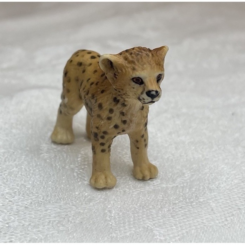 Schleich Cheetah Cub Retired Wildlife Animal Figurine Collectible